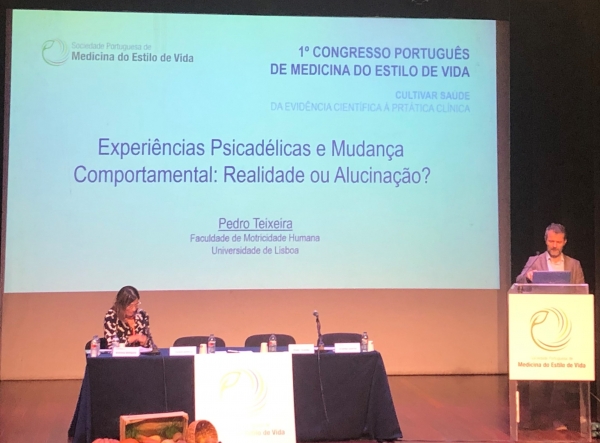 Pedro Teixeira presented an evidence synthesis on the association between psychedelic use and health behaviour change